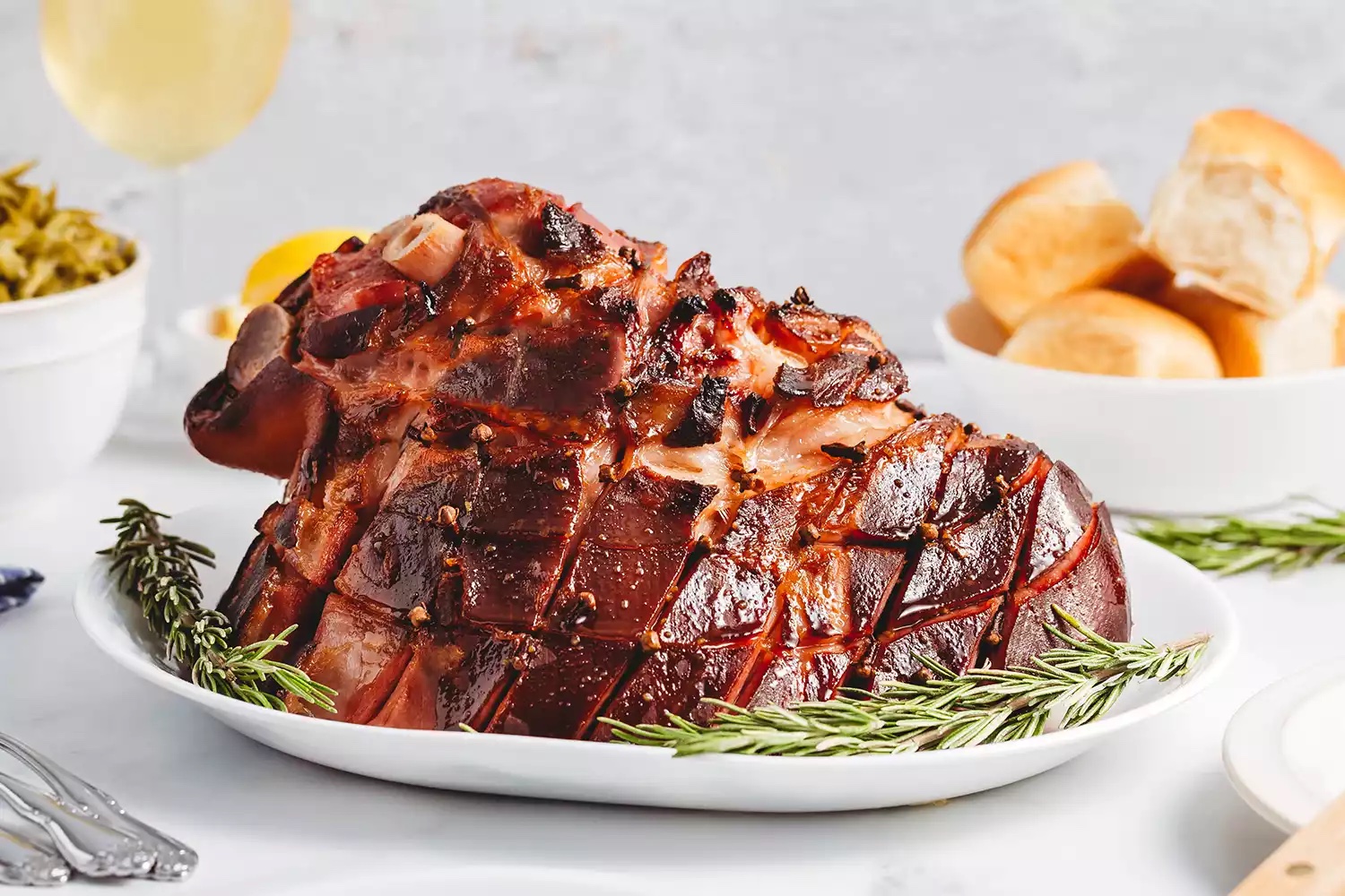 3 Mouthwatering Ham & Wine Pairings that Will Impress Your Easter Guests